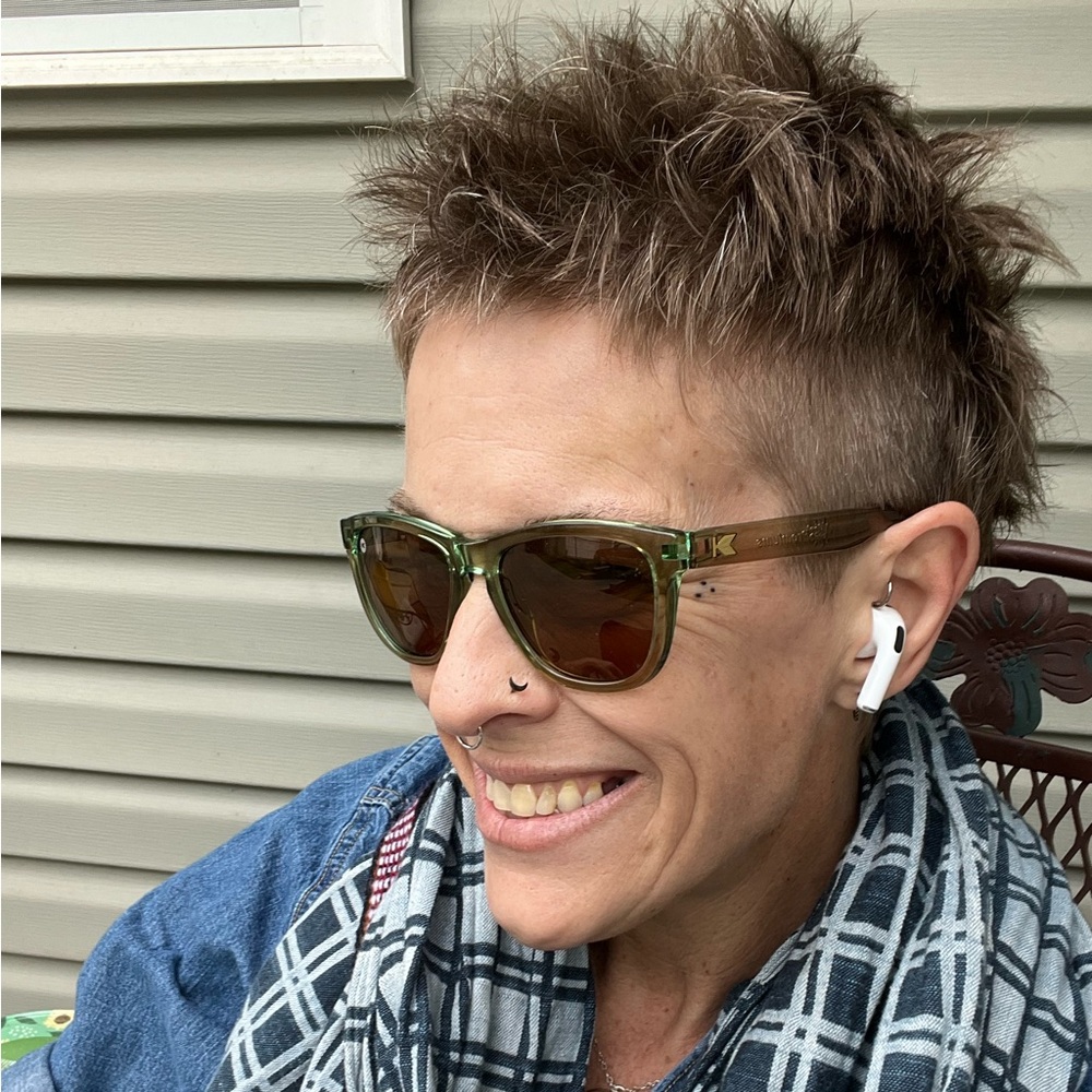 Meet your Posher, Jenny